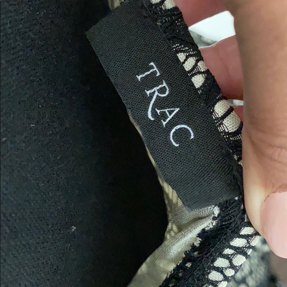 Black and Beige Dress - Plunge Front - Trac - Picture 9 of 16